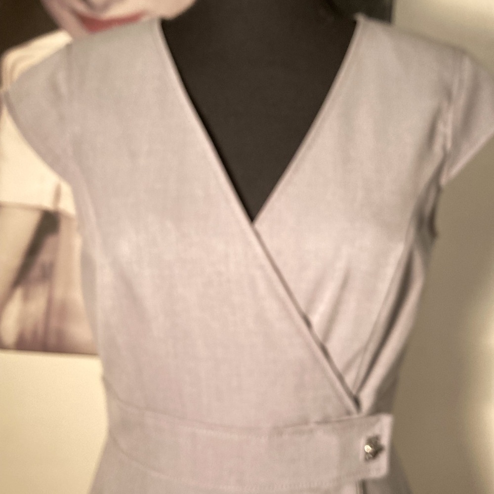 Elegant Women's Wrap Dress - Picture 7 of 13